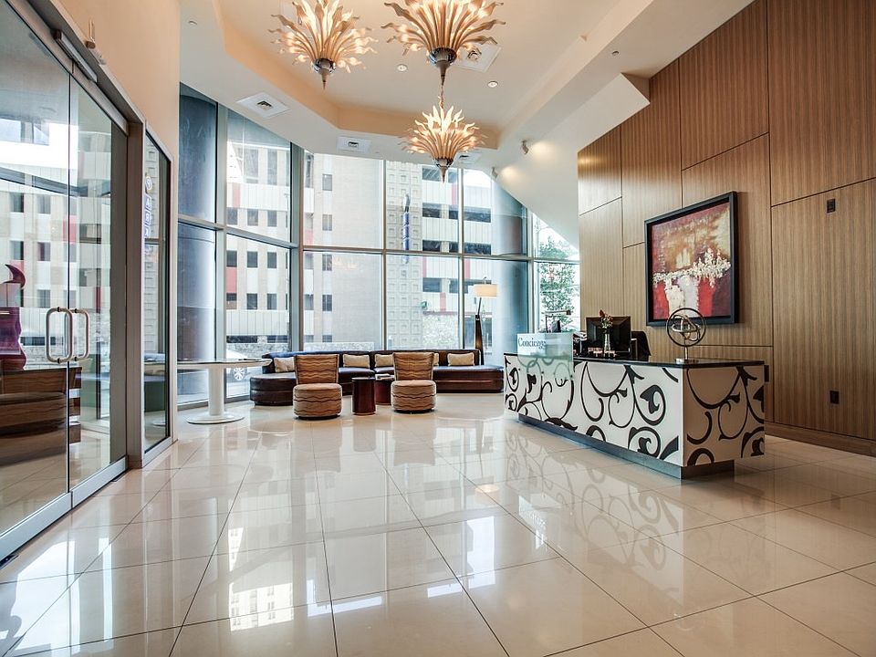 1st image of 600 E Market St