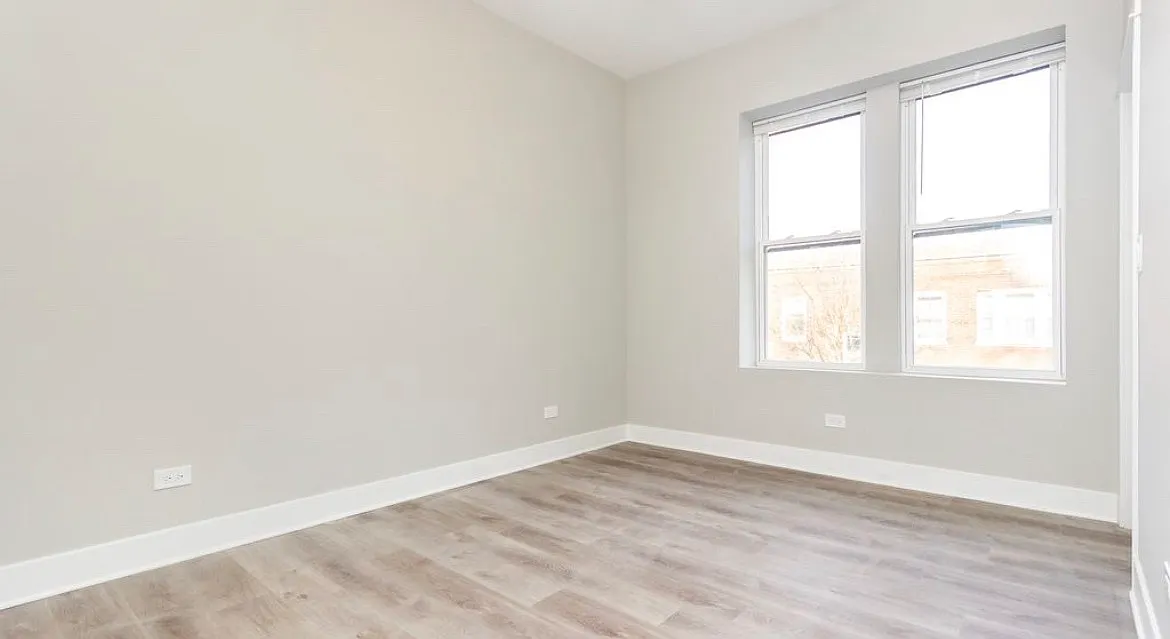2 bed, $3,200 — Photo 2