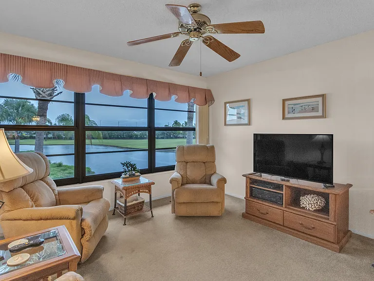 43 Plantation Dr #204 — Photo 11