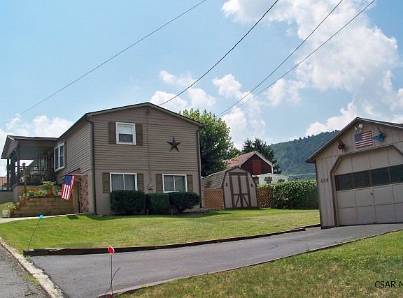 2nd image of 428 Railroad St