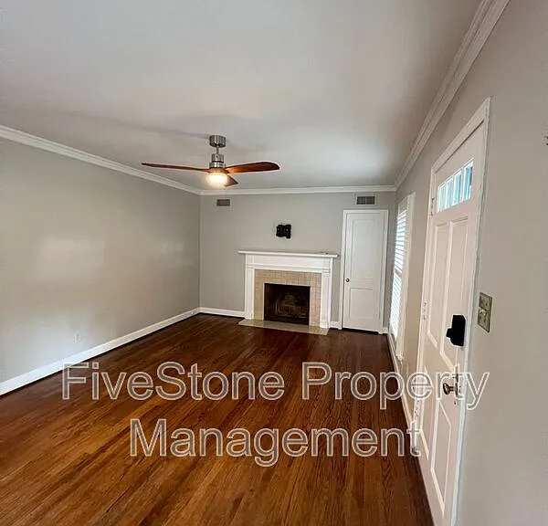 144 Northwood Dr — Photo 2