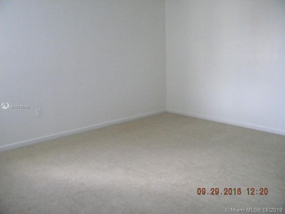 3rd image of 18800 NE 29th Ave APT 621