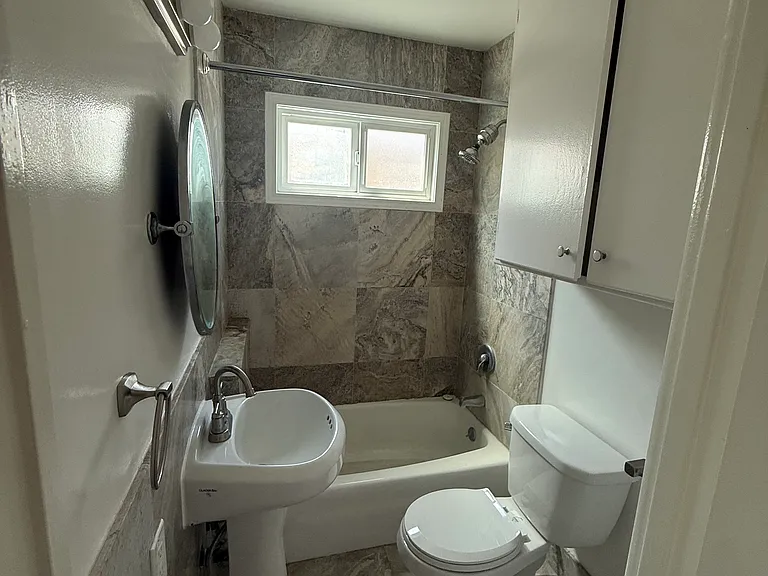 1028 Bayview Dr — Photo 15