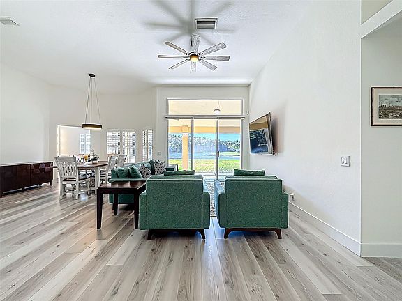 5th image of 744 Verona Lake Drive