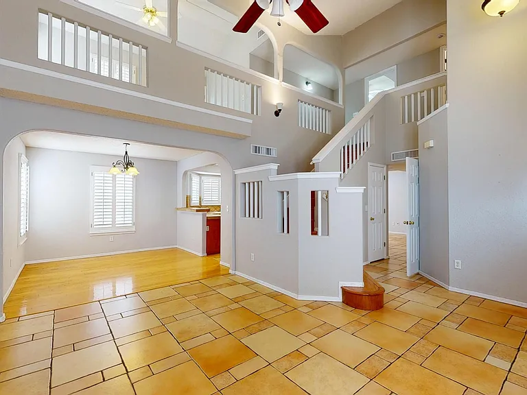 12528 Sun Empress Dr — Photo 2