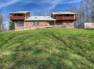18 N Foxxborough Ln, Johnson city, TN 37604