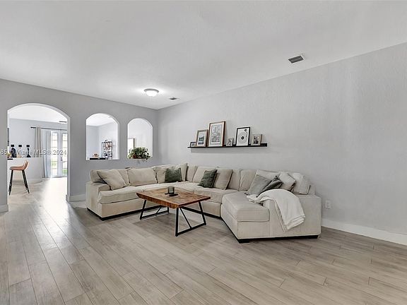 2nd image of 5756 Hampton Hills Blvd #5756