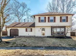 27 Standish Dr, Howell, NJ 07731