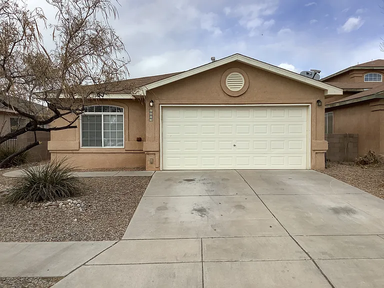 6609 Country Hills Ct NW — Photo 1