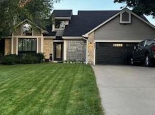 6607 SW Hamptonshire Ln, Topeka, KS 66614