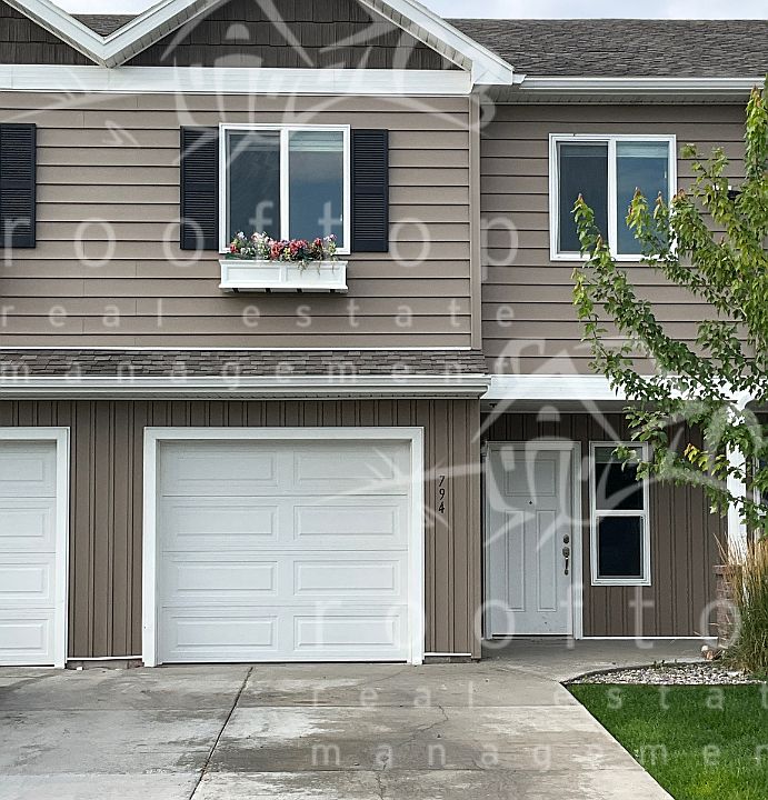 1st image of 794 Trails End