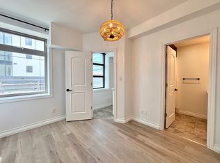 259 Saint Paul St, Saint Catharines, ON L2R 3M7