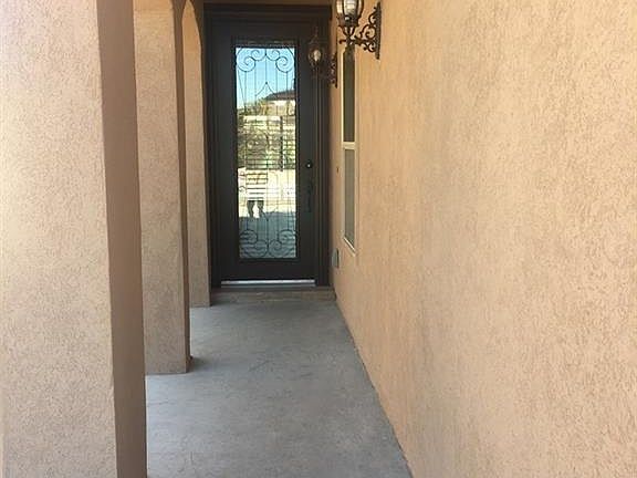 3rd image of 3716 Loma Cortez Dr