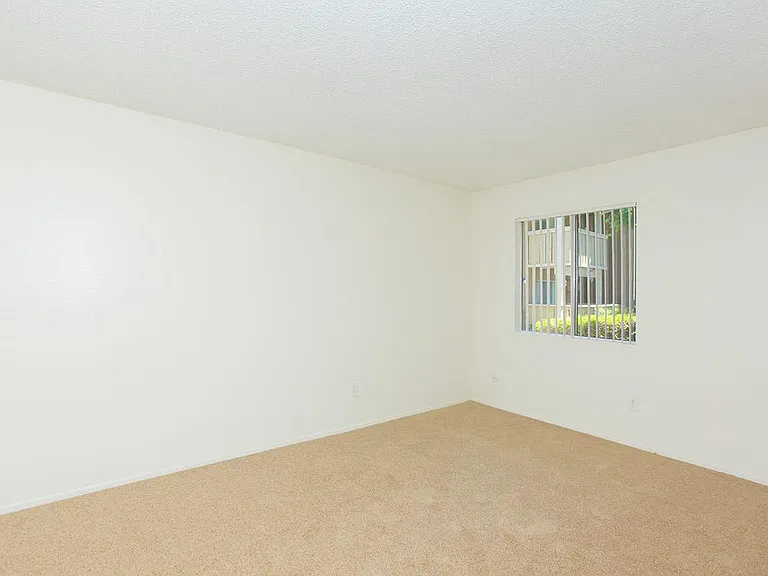 Five Coves Apartment Homes — Photo 34