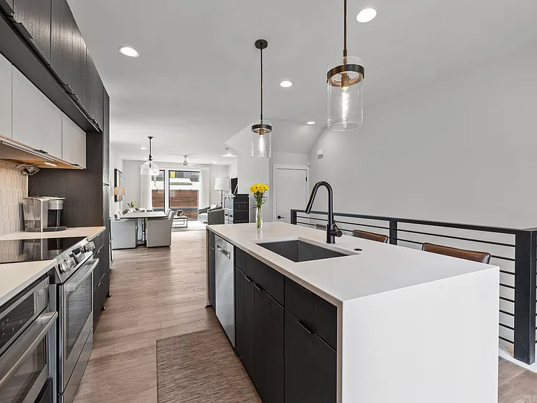 1207 Minter Pl — Photo 4