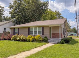 1482 E State Line Rd, Rossville, GA 30741
