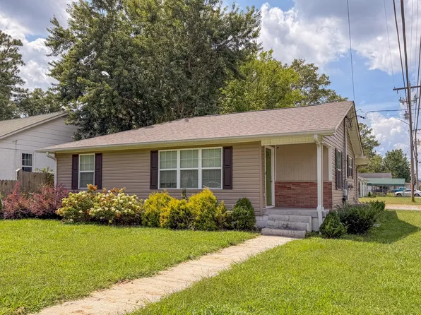 1482 E State Line Rd, Rossville, GA 30741