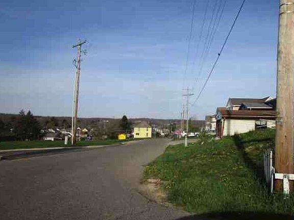 5th image of 503 Baker St