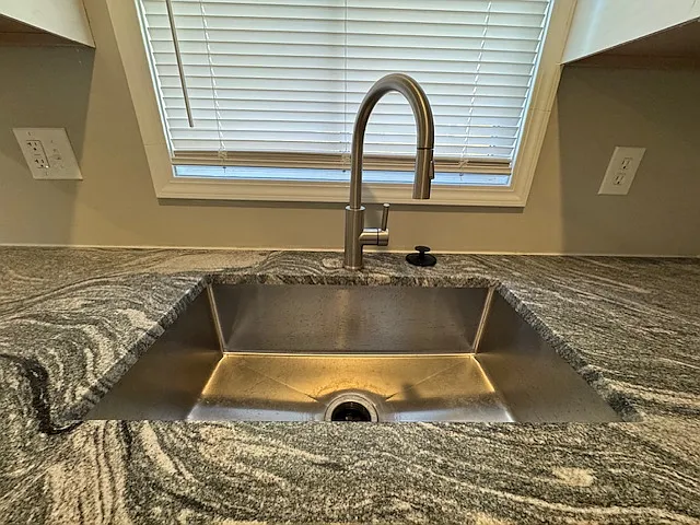1 bed, 699 sqft, $995 — Photo 3