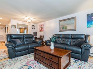 22 Brookside Dr, Stratham, NH 03885