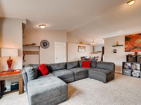 5th image of 8007 Meridian Pl NE