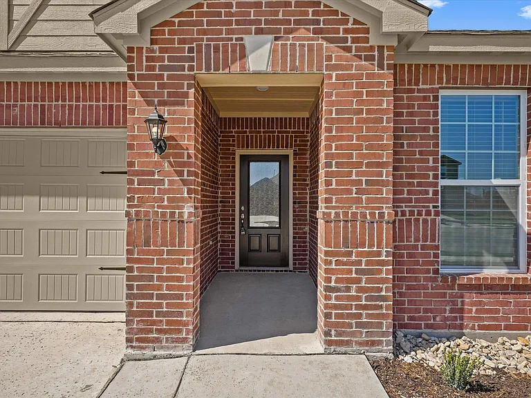 2113 Erlinda Dr — Photo 4