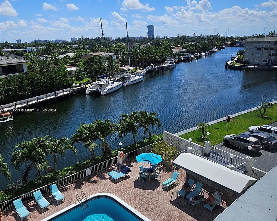 1st image of 401 Golden Isles Dr APT 503