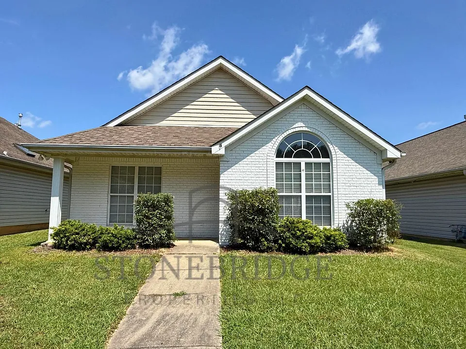 1113 Village Trl