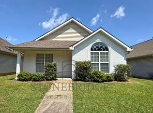 1113 Village Trl, Calera, AL 35040
