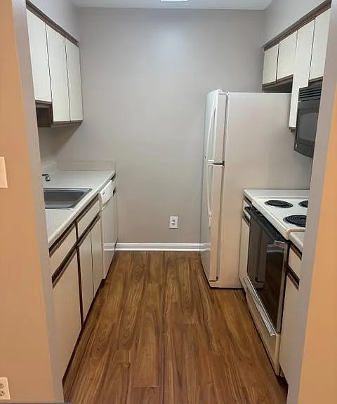 4952 Columbia Rd #1 — Photo 5