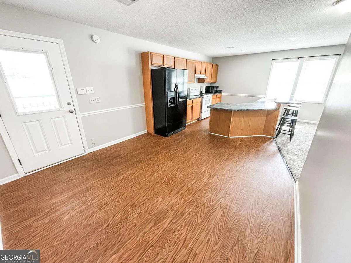 1 bed, 1.0 bath, $1,000 — Photo 4
