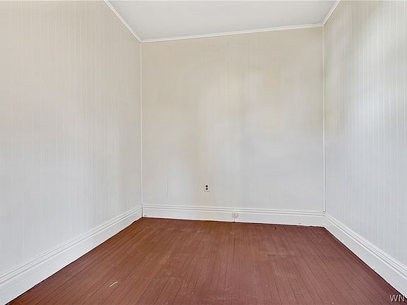 5th image of 129 Roma Ave