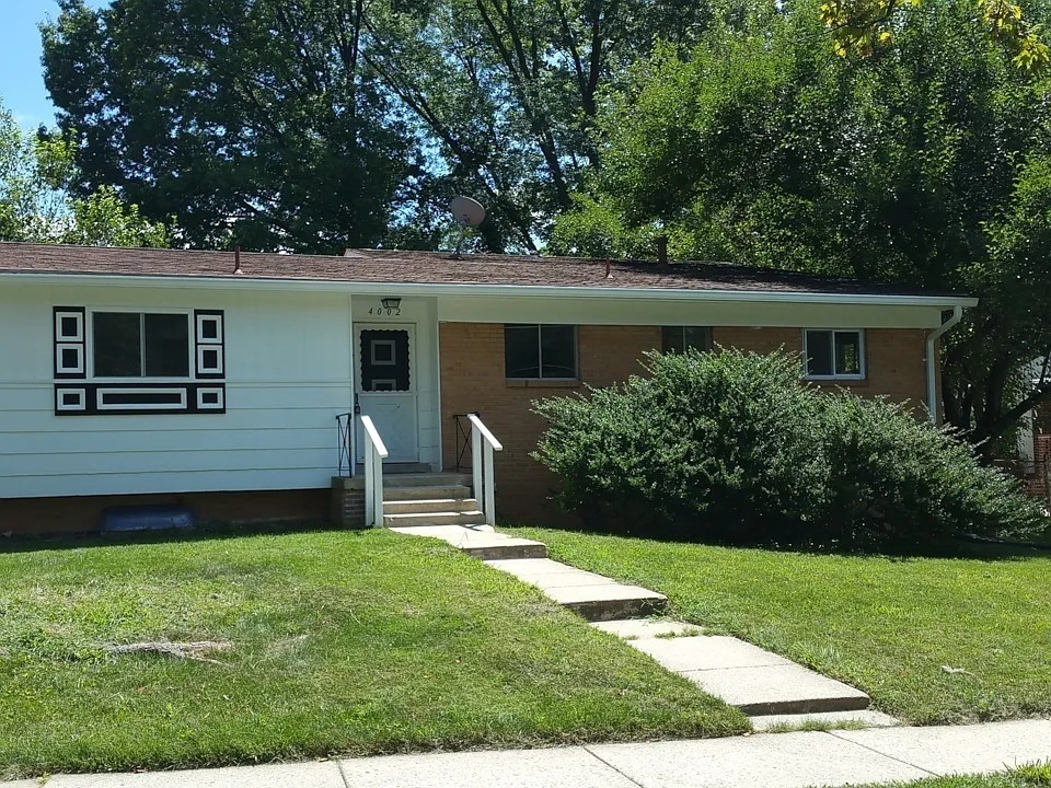 4002 Blackpool Rd