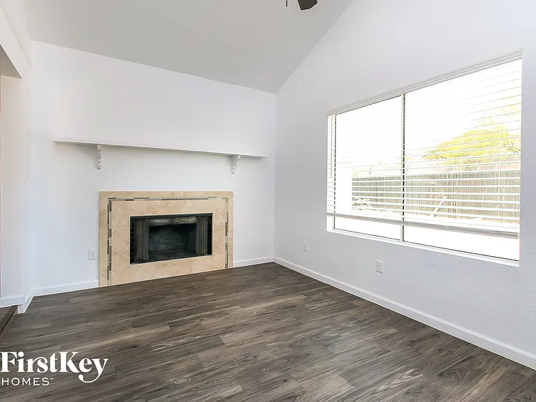 9991 E Victoria Ln — Photo 7