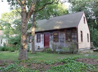 958 Old Stage Rd, Centerville, MA 02632