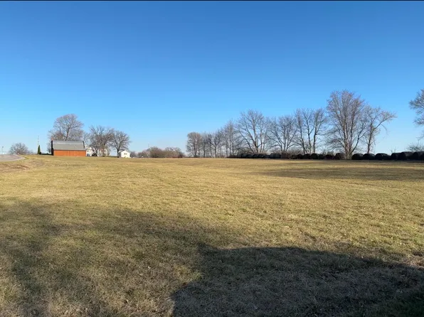 2686 Northwood Dr, Muscatine, IA 52761