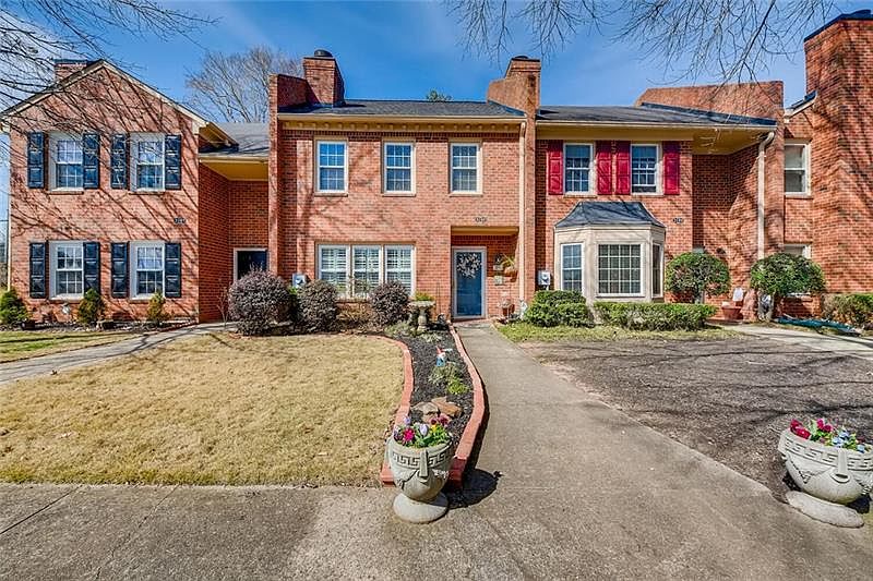 1st image of 3195 Corner Oak Dr