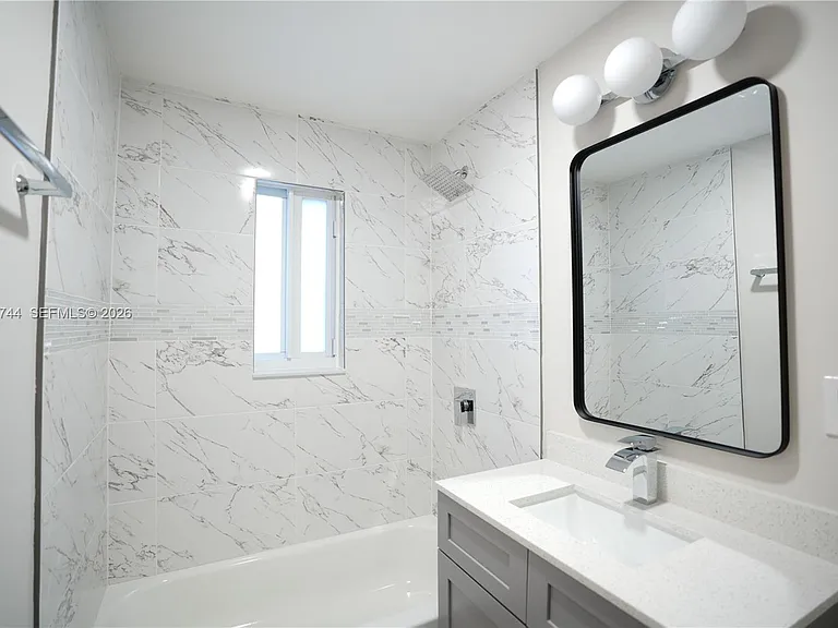 2573 Conroy Dr — Photo 37