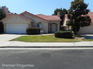 854 Garland Ave, Clovis, CA 93612