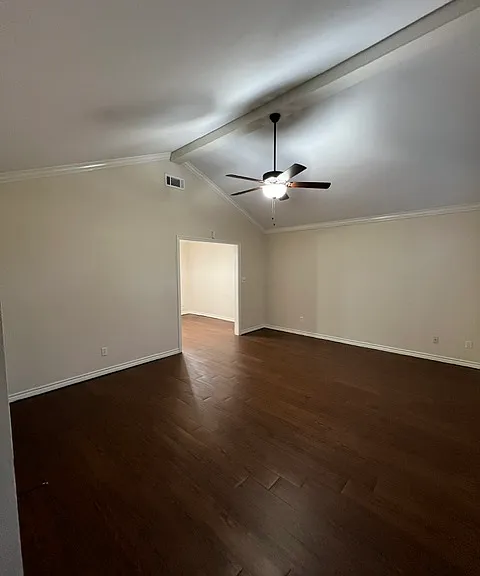 6107 Plantation Dr — Photo 2