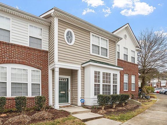 3rd image of 5349 Silver Moon Ln