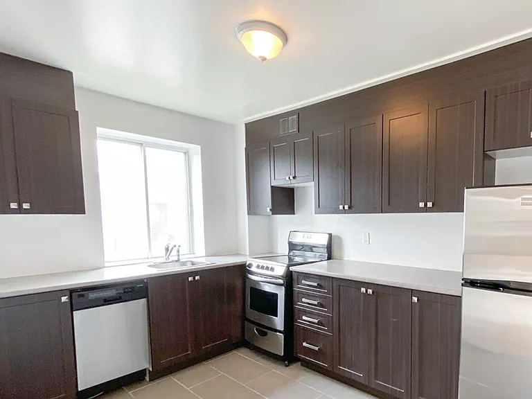 255 Stewart St — Photo 21