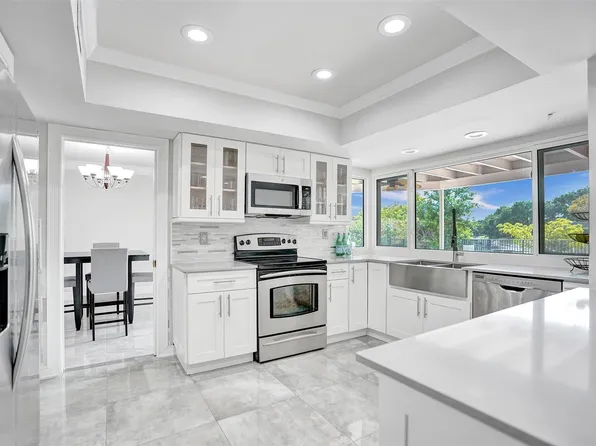 2715 NW 86th Way, Coral Springs, FL 33065