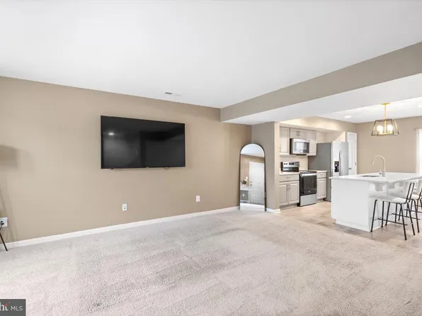 49 Loblolly Dr, Bunker Hill, WV 25413