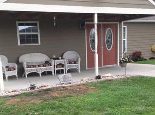 3703 SW Christie Ln, Saint Joseph, MO 64504