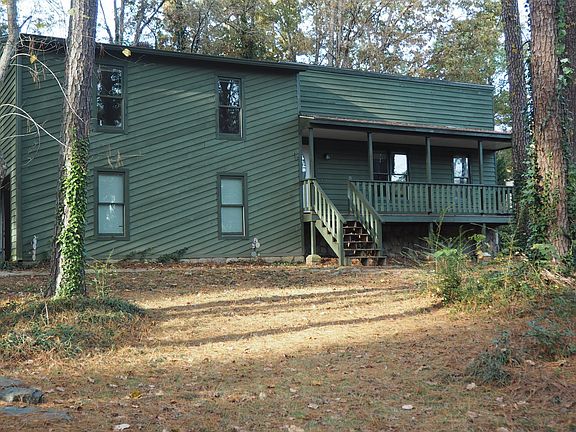 FRONT ENTRY AND DECK