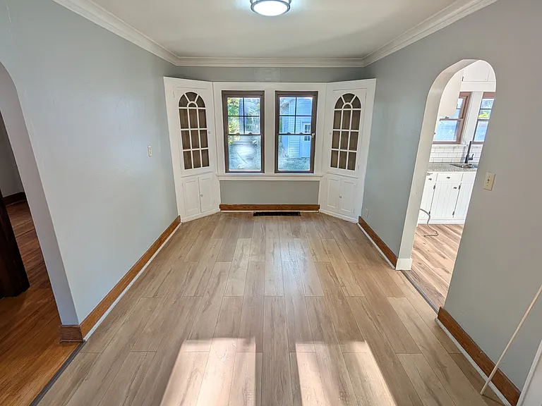 107 Court Dr — Photo 8