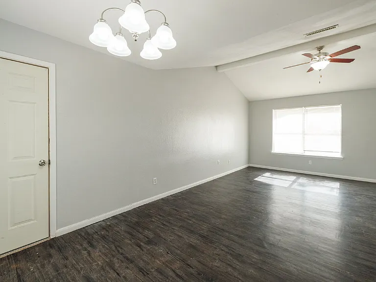 3874 Georgetown Dr — Photo 16