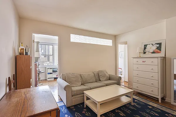 Rented by Compass | media 16