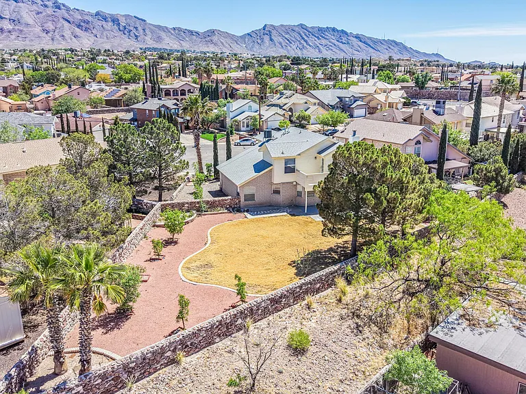 1229 Diamond Cove Pl — Photo 43